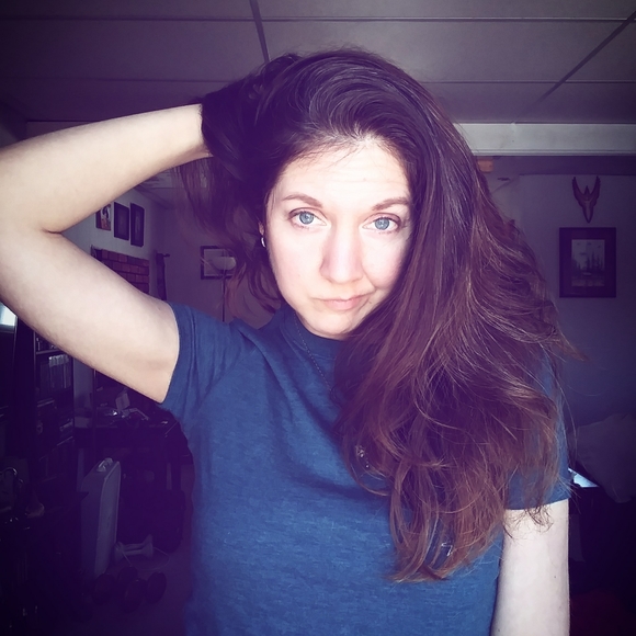 Meet your Posher, Melissa!! - Picture 2 of 9